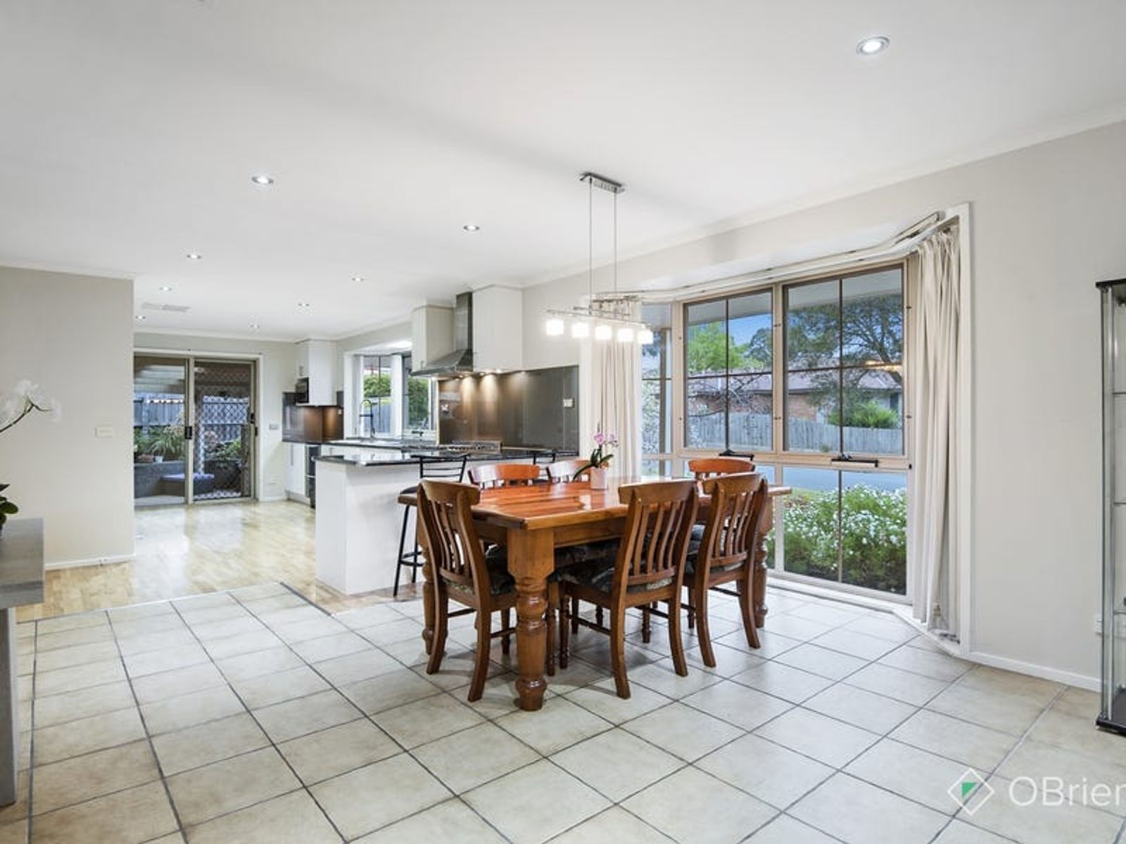 13 Maryrose Crescent, Endeavour Hills, VIC 3802, Endeavour Hills - Thumbnail 3