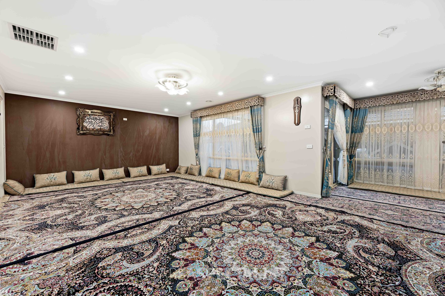 4 Fenton Place, Narre Warren South, VIC 3805, Narre Warren South - Thumbnail 2