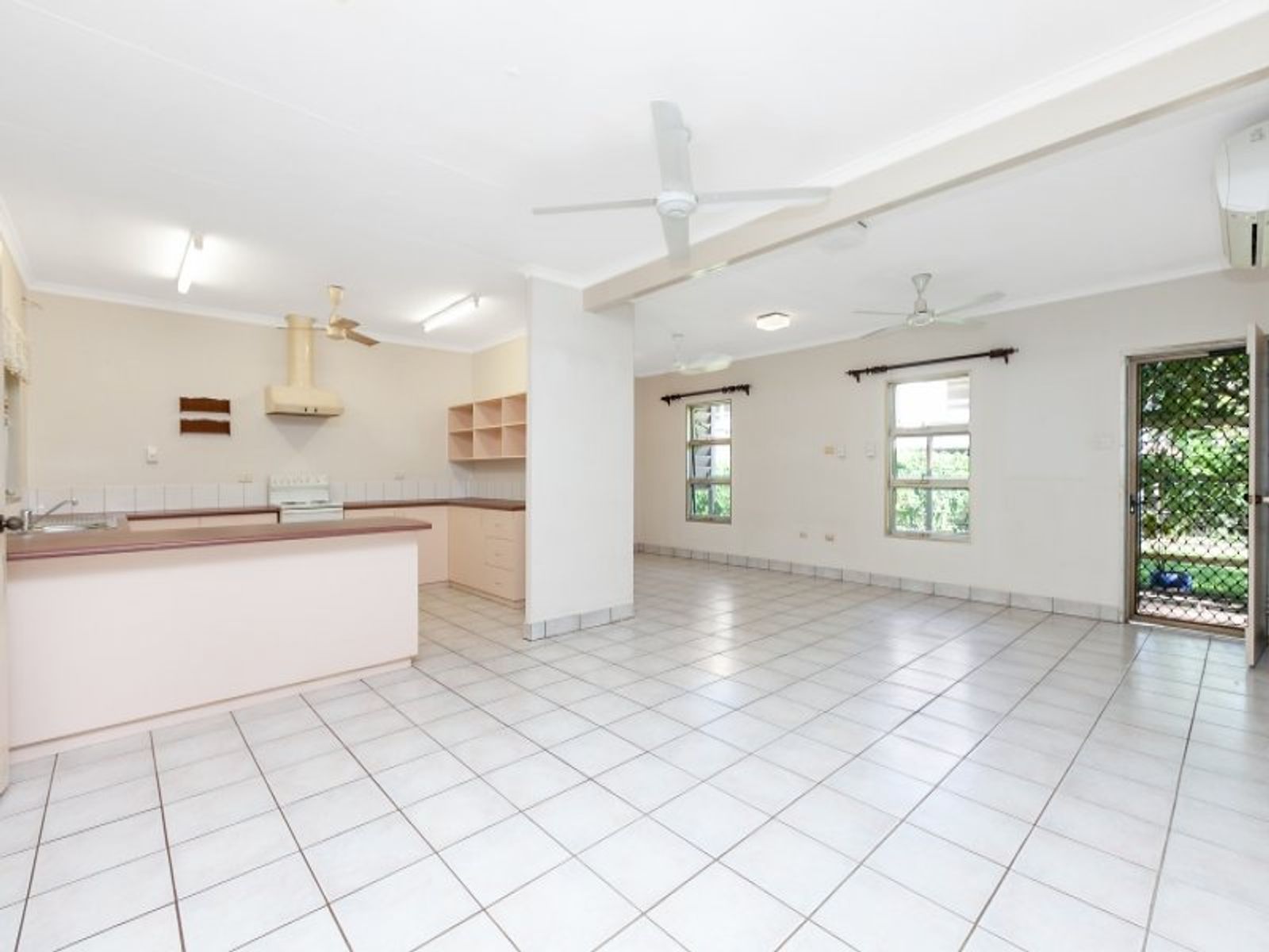 71 Nightcliff Road, Nightcliff NT 0810, Nightcliff - Thumbnail 3