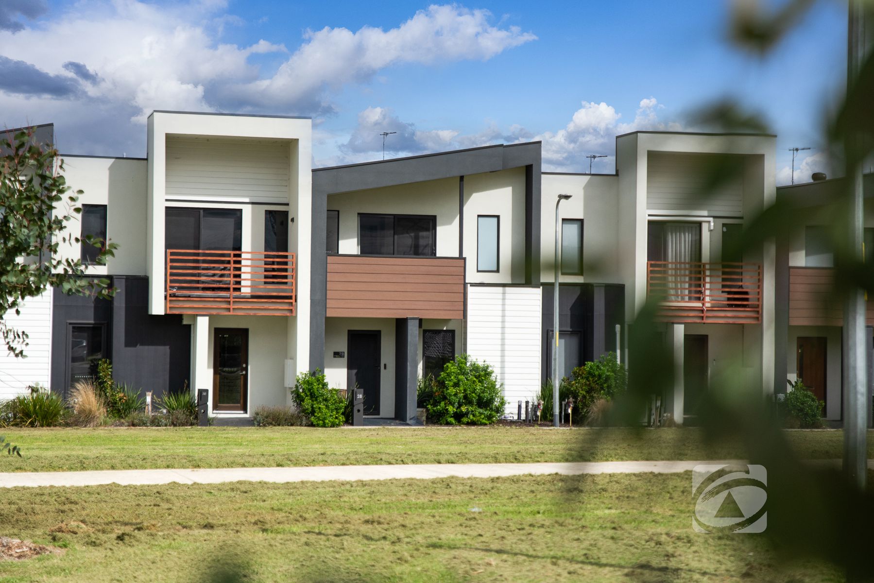 28 Sanctum Walk, Officer VIC 3809, Officer - Image 1