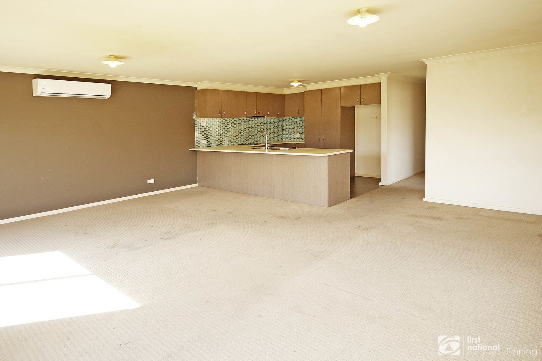 41 Calais Circuit, Cranbourne West VIC 3977, Cranbourne West - Thumbnail 3
