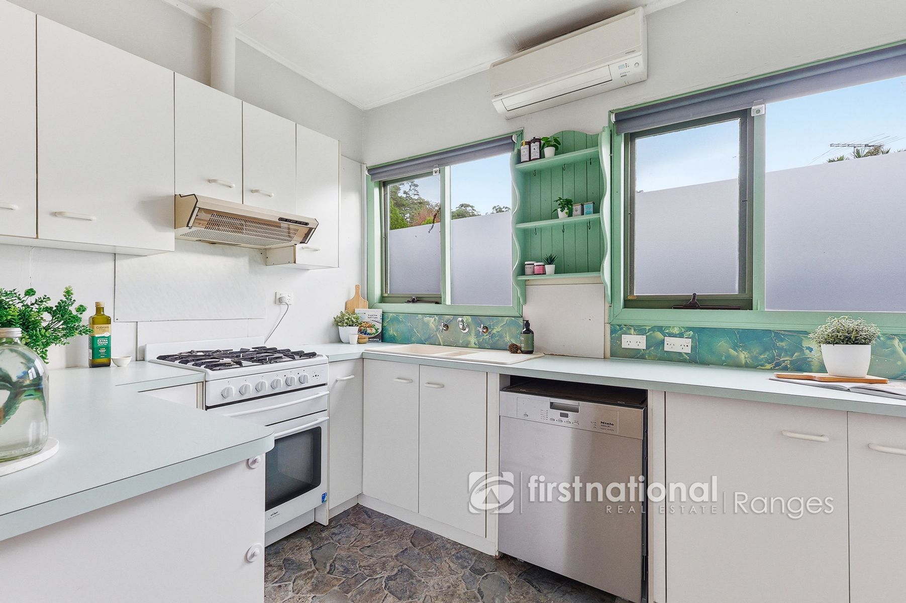 8 Paradise Grove, Emerald VIC 3782, Emerald - Thumbnail 4