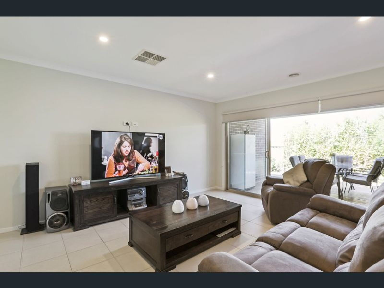 13 Constance Way, Pakenham, VIC 3810, Pakenham - Thumbnail 2