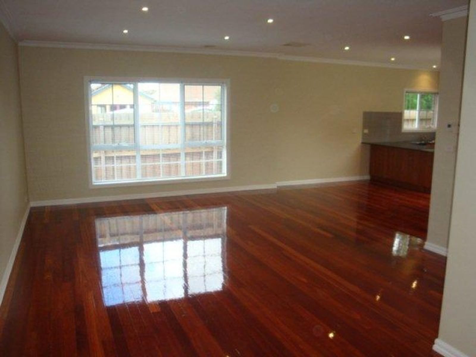 3/99 Alma Street, West Footscray - Thumbnail 3