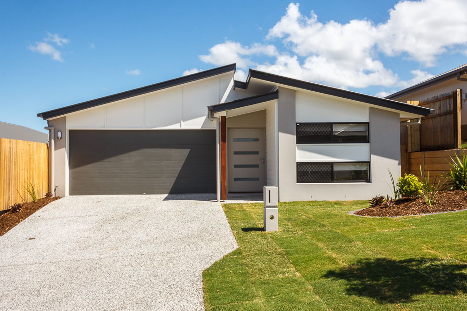 30 Gordon Street, Ormeau Hills, QLD 4208, Ormeau Hills - Thumbnail 2