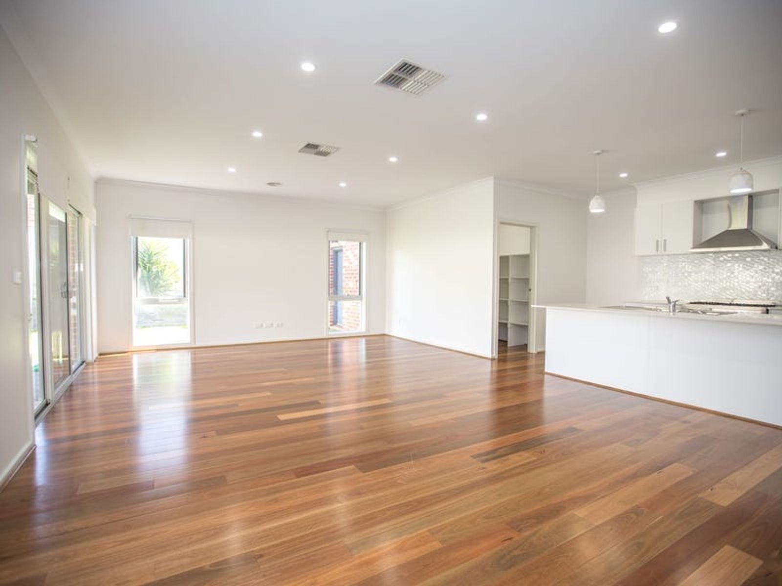 11 Clarke Street, Darley VIC 3340, Darley - Thumbnail 3