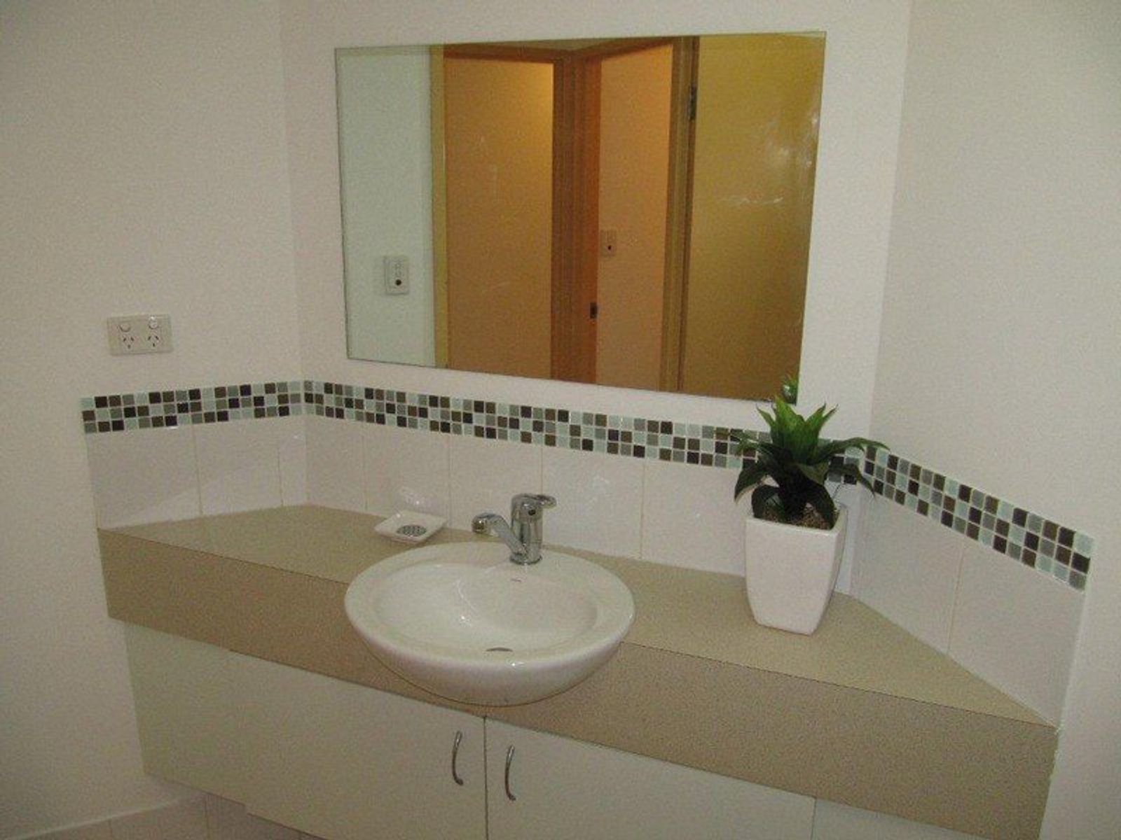6/5 Mangola Court, Larrakeyah NT 0820, Larrakeyah - Thumbnail 3