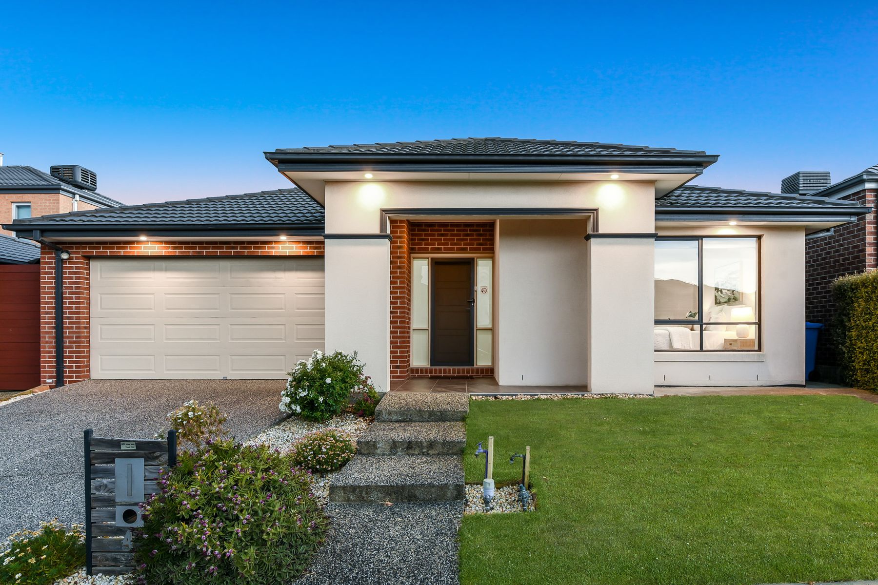4 Union Street, Clyde North, VIC 3978, Clyde North - Thumbnail 2