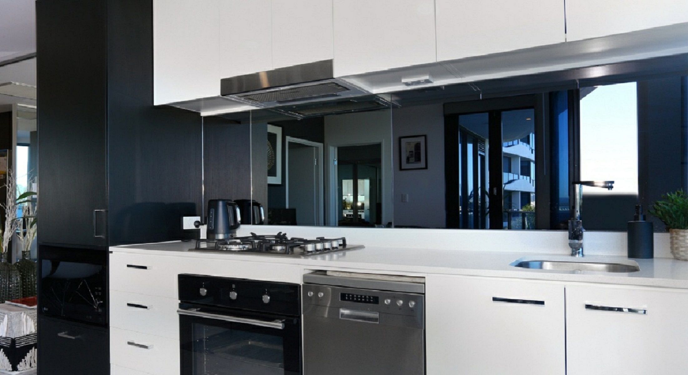 4211/5 Harbour Side Court, Biggera Waters, QLD 4216, Biggera Waters - Thumbnail 4