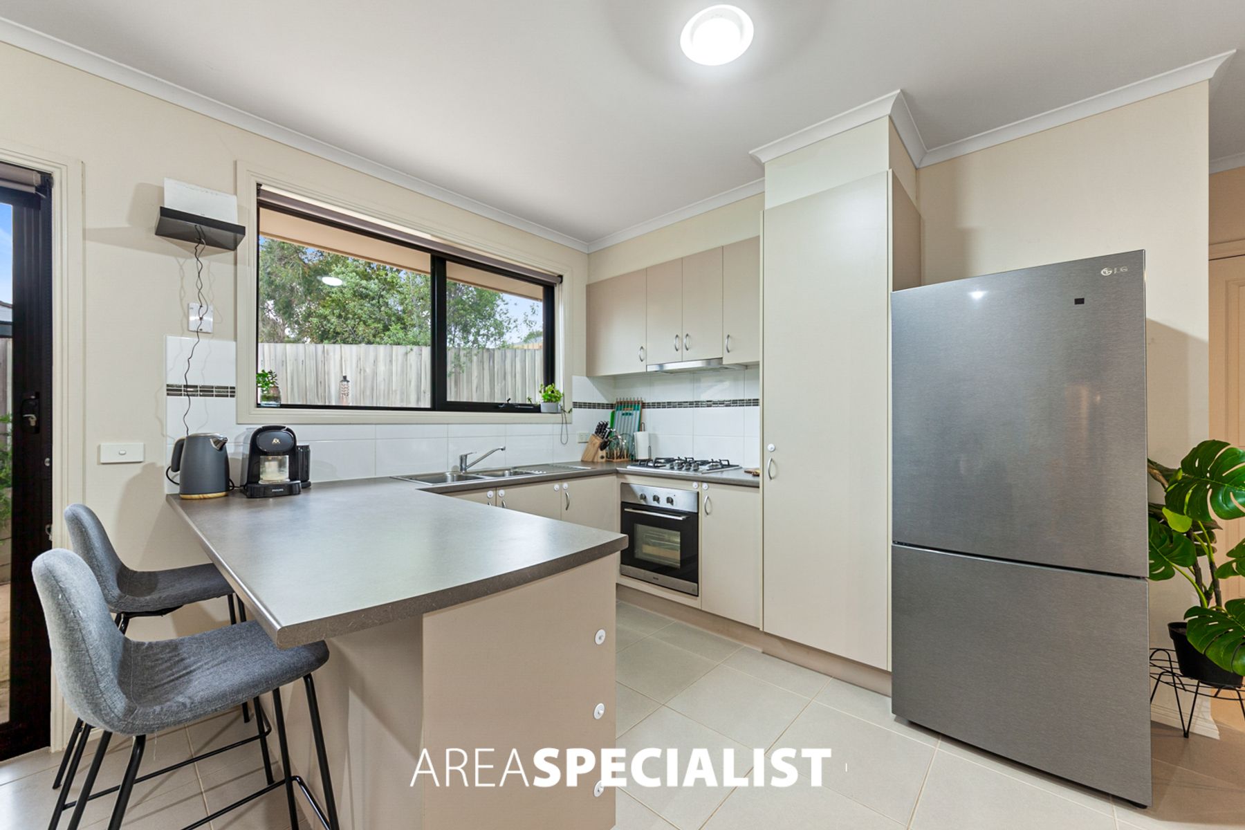 19 Kathryn Close, Pakenham, VIC 3810, Pakenham - Thumbnail 3