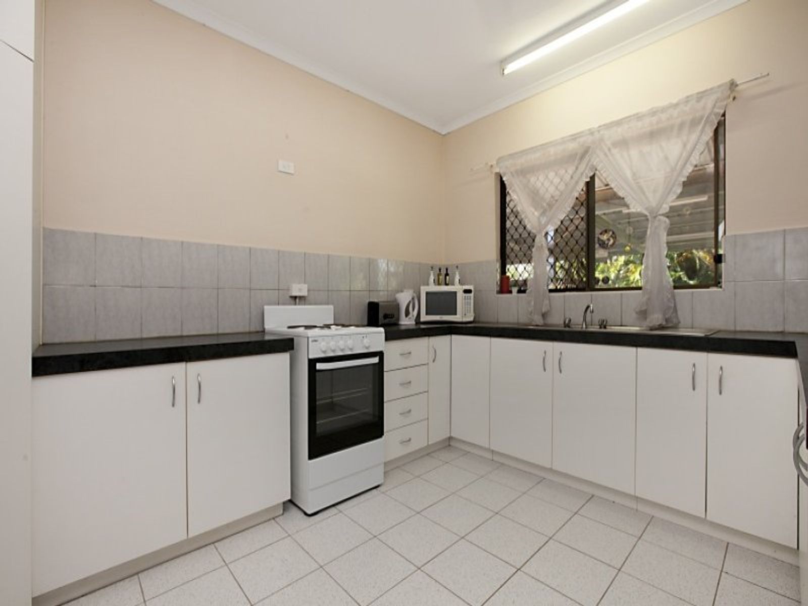 41 Broadarrow Circuit, Woodroffe NT 0830, Woodroffe - Thumbnail 2