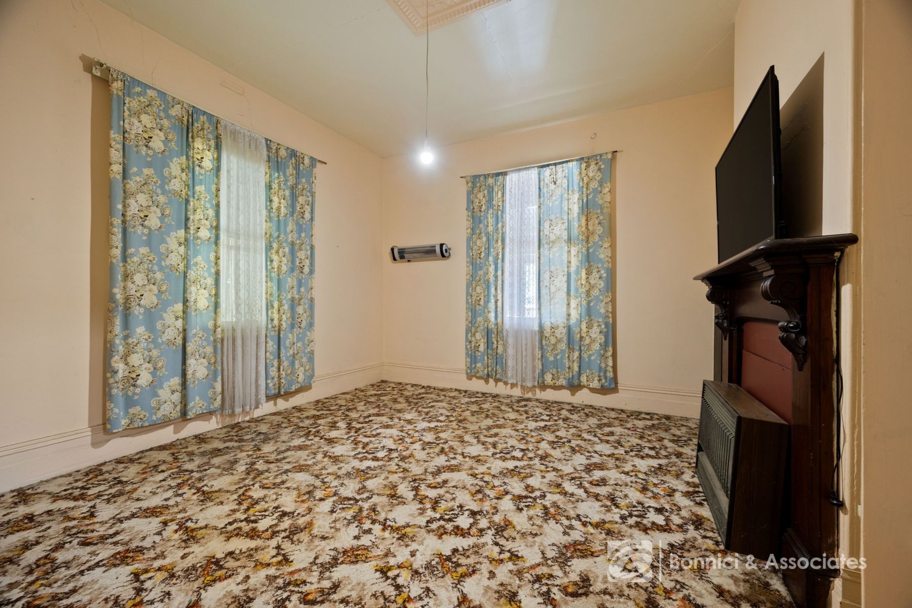 1 Sydney Road, Beechworth VIC 3747, Beechworth - Thumbnail 7