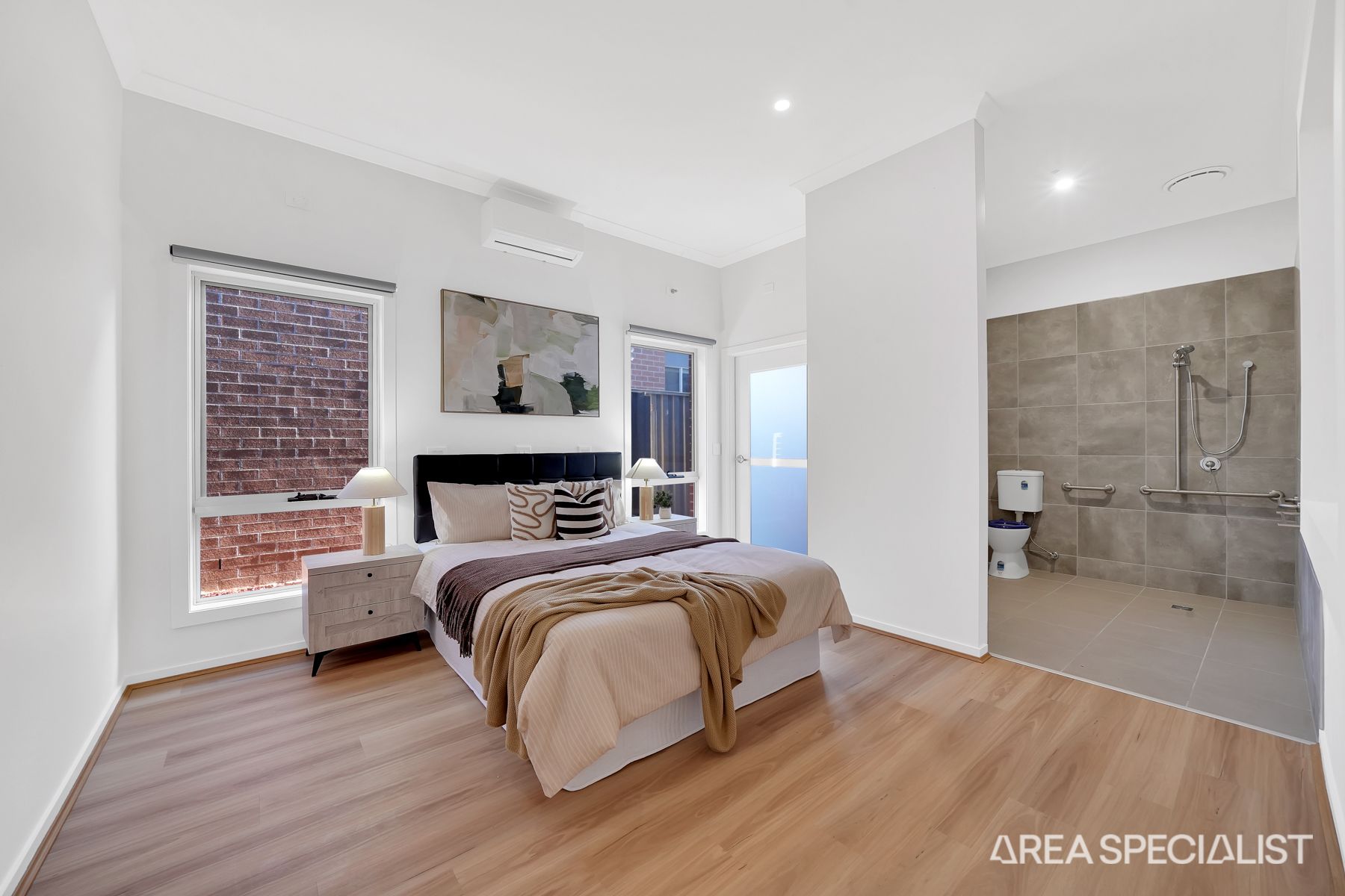 9 Songlark Street, Melton South, Melton South - Thumbnail 3