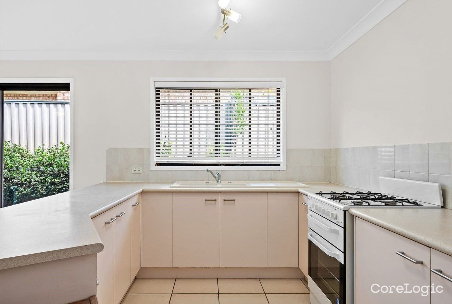 31 Cunningham Drive, Boronia Heights QLD 4124, Boronia Heights - Thumbnail 2
