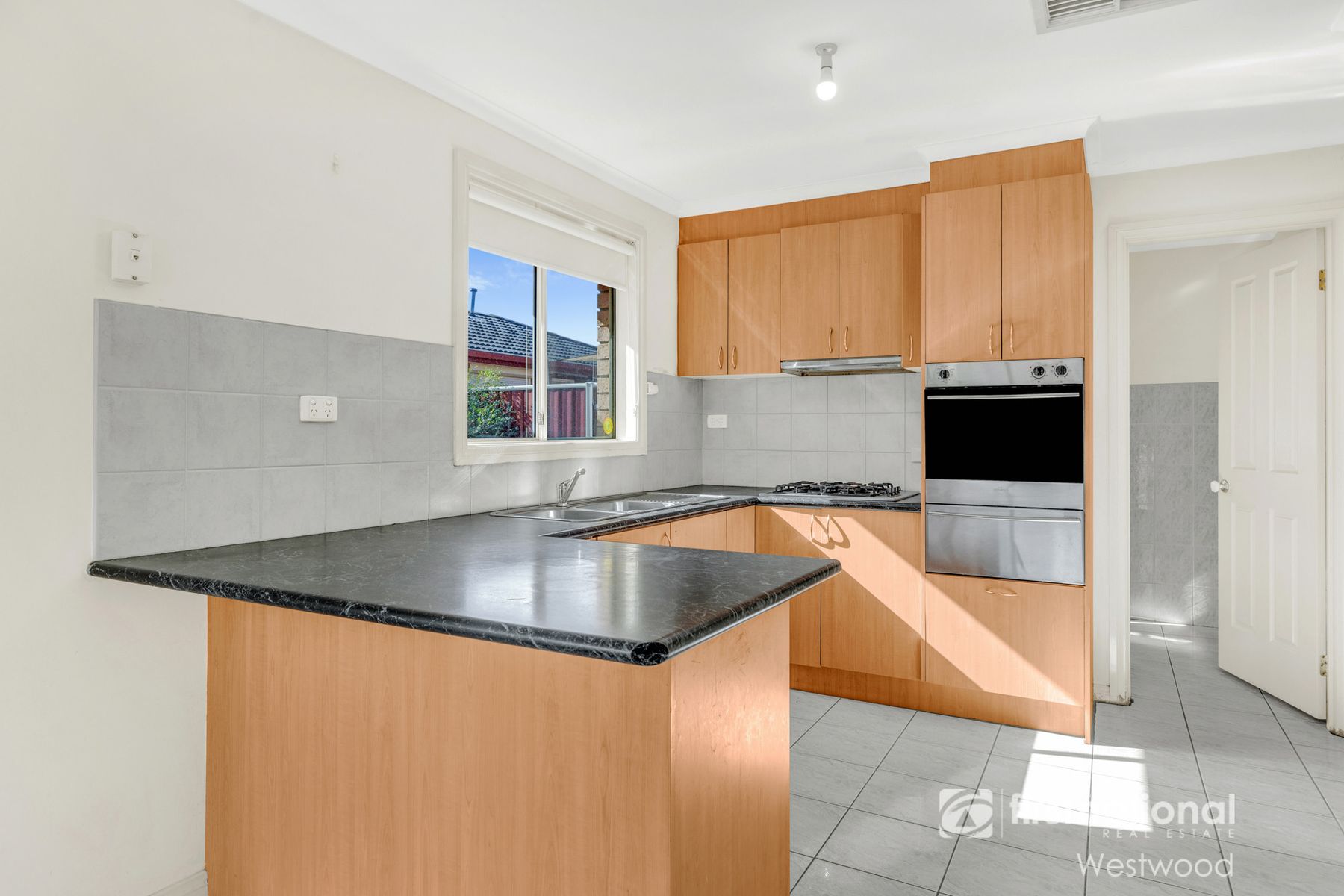 1/94 Rosella Avenue, Werribee VIC 3030, Werribee - Thumbnail 3