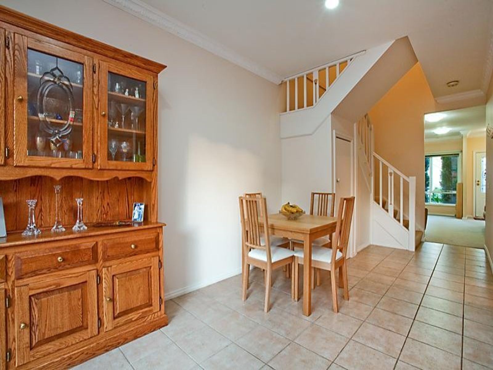 18 Cakebread Mews, Kensington - Thumbnail 3
