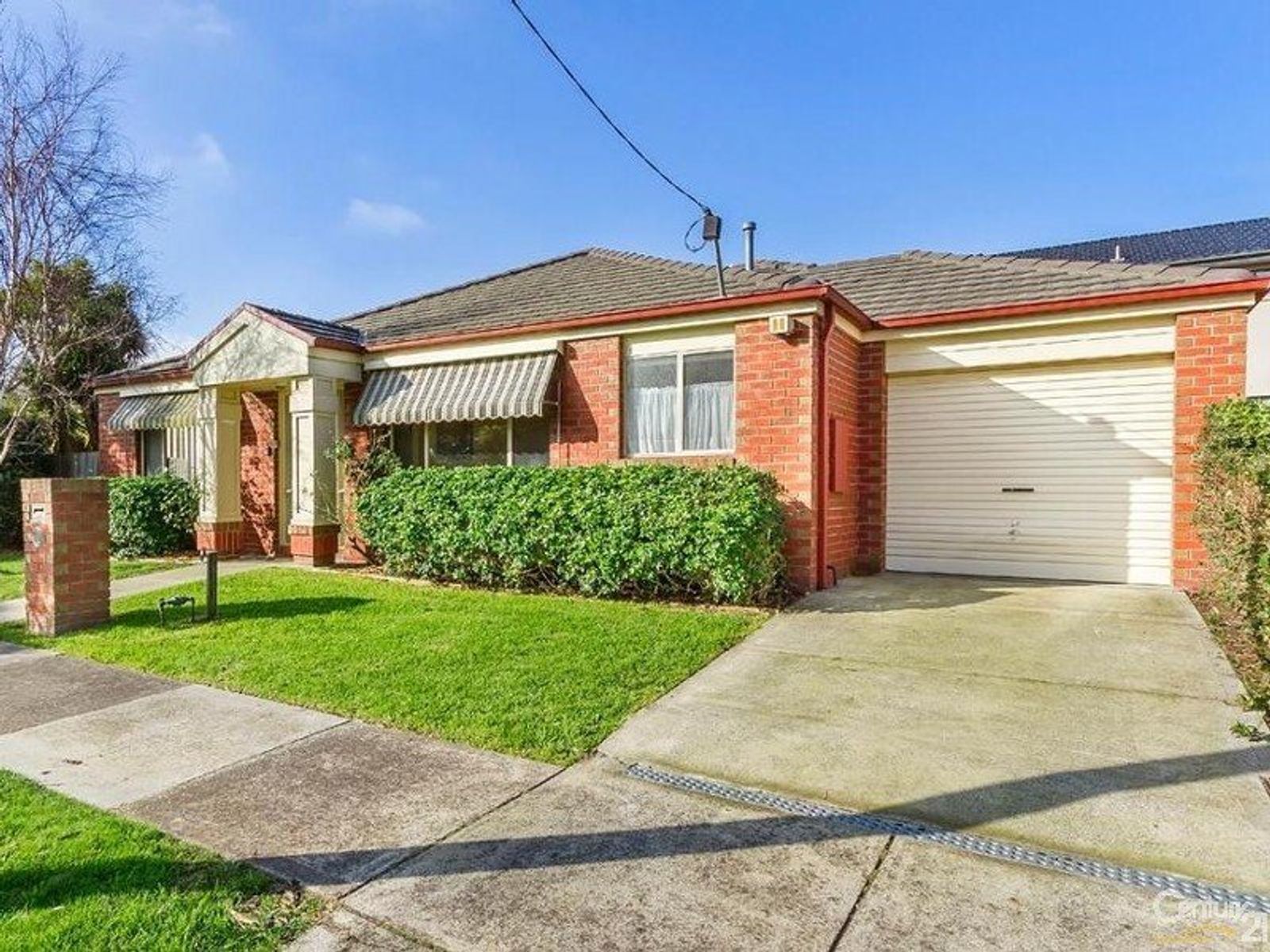 2/5 Ingram Avenue, Glen Waverley, VIC 3150, Glen Waverley - Thumbnail 2