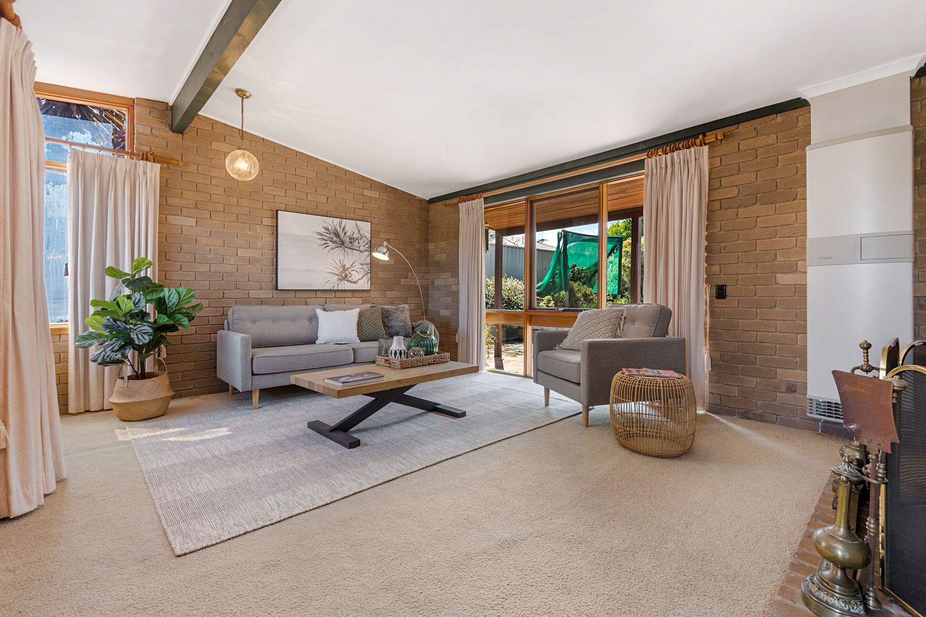 19 Strathdale Crescent, Strathdale, VIC 3550, Strathdale - Thumbnail 2