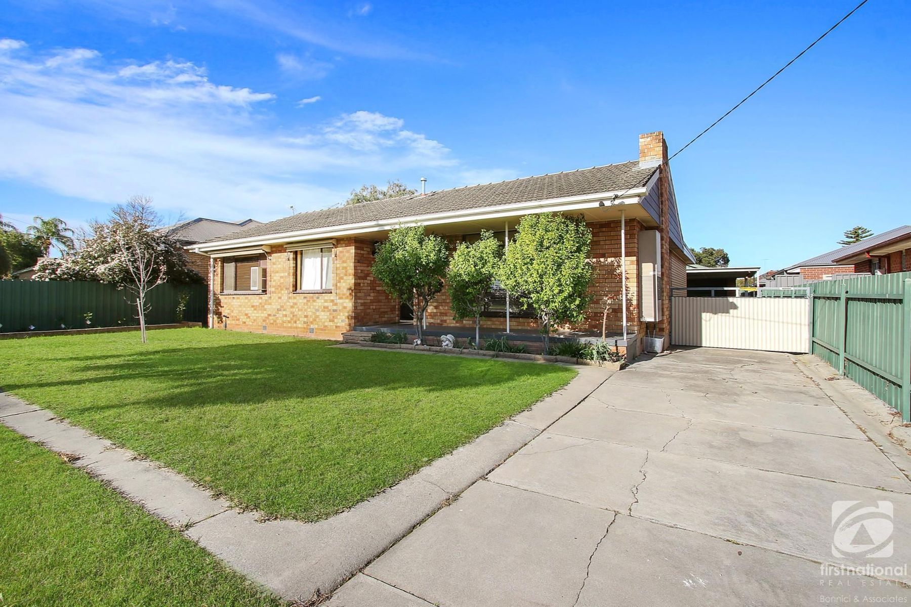 424 English Avenue, Lavington NSW 2641