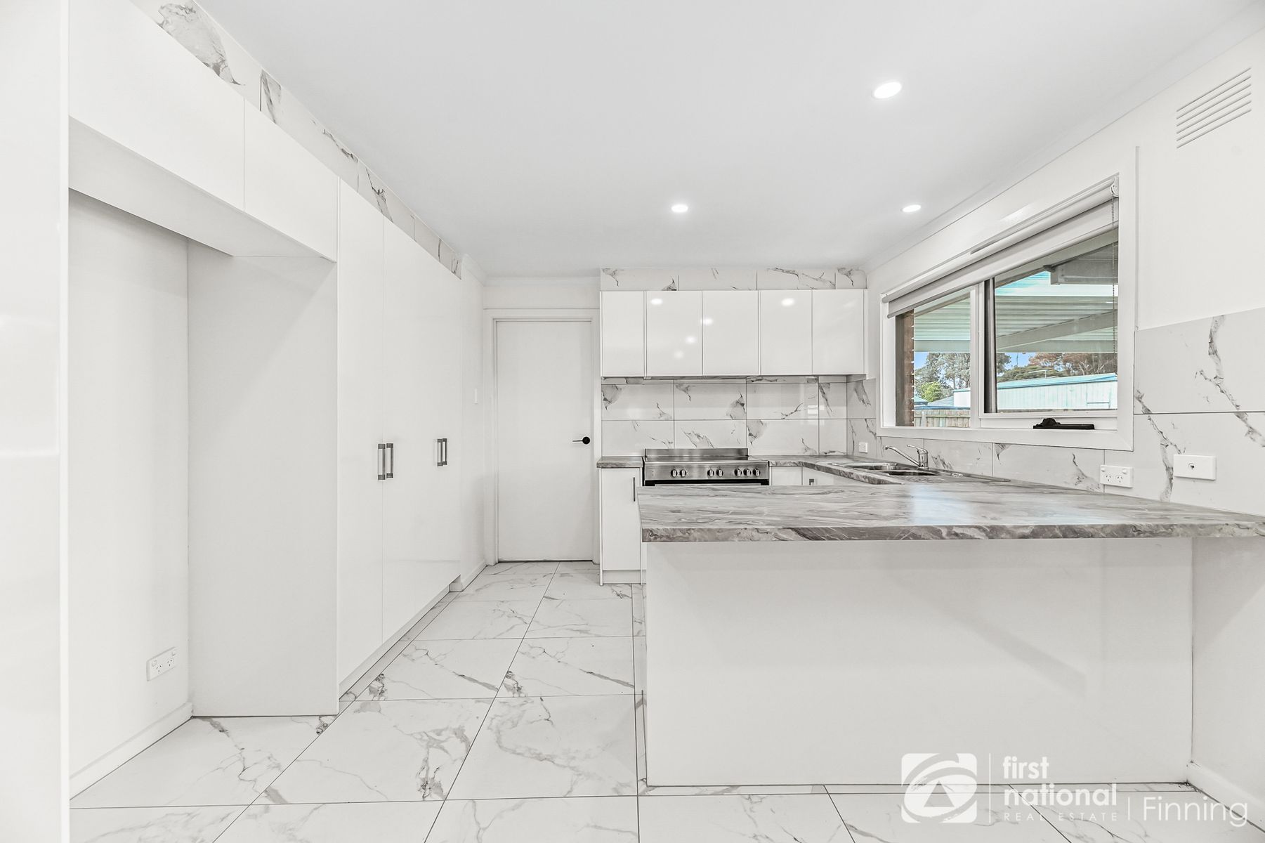 10 Mawson Court, Cranbourne North VIC 3977, Cranbourne North - Thumbnail 7