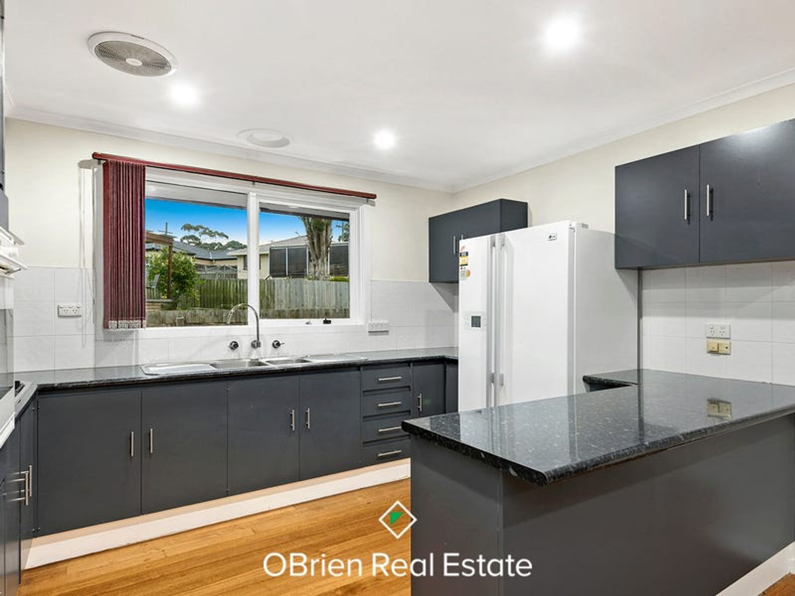3 Caine Court, Endeavour Hills, VIC 3802, Endeavour Hills - Thumbnail 2