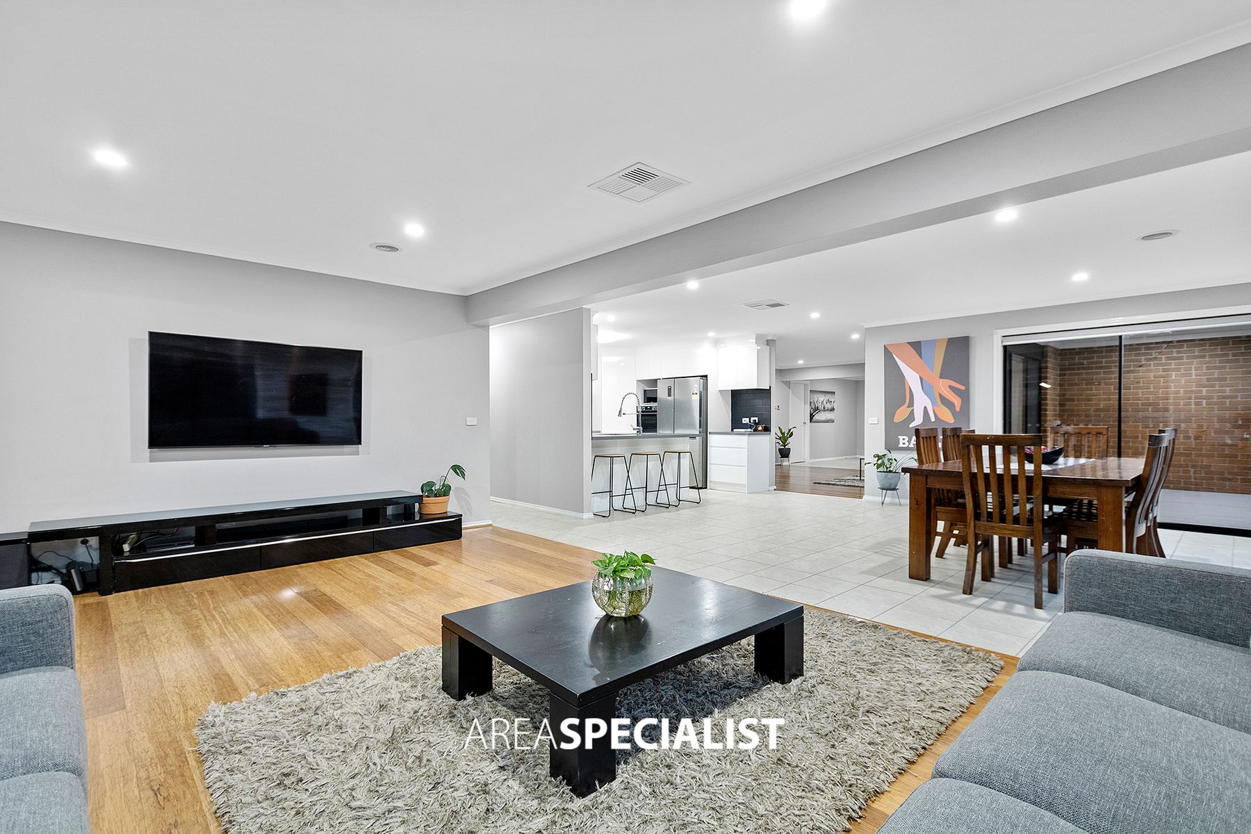 32 Sussex Avenue, Cranbourne North, VIC 3977, Cranbourne North - Thumbnail 6