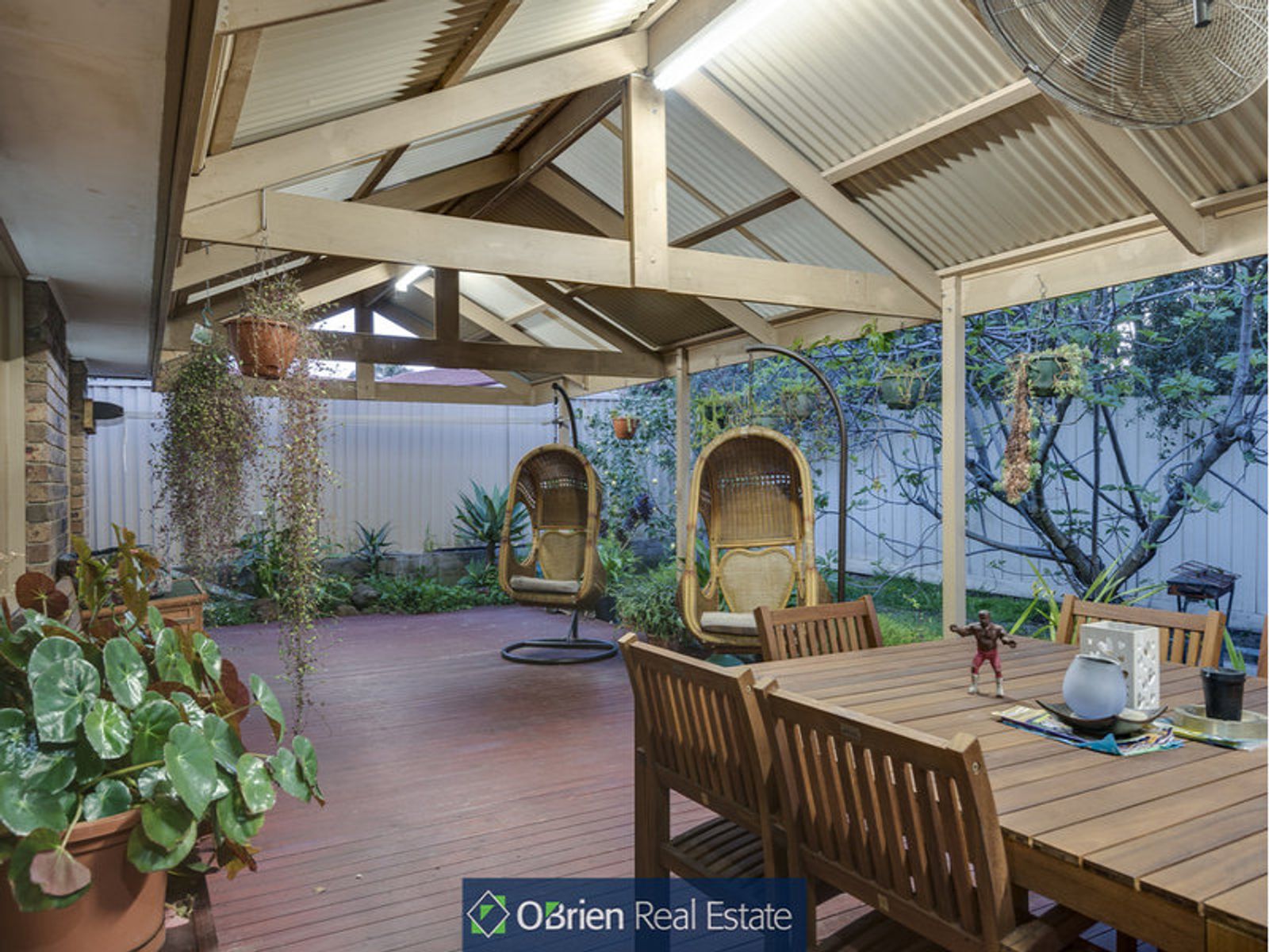16 Nareen Avenue, Endeavour Hills, VIC 3802, Endeavour Hills - Thumbnail 2