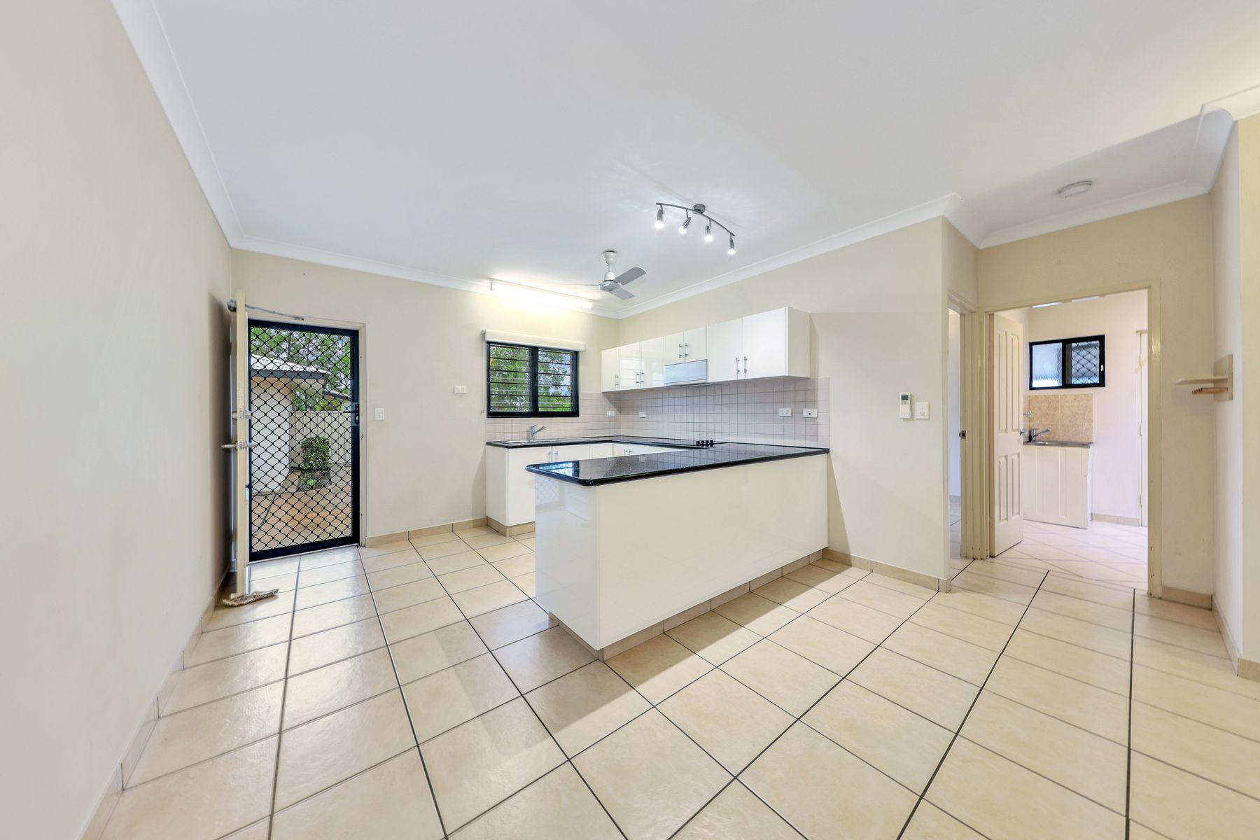 1/25 Yirra Crescent, Rosebery NT 0832, Rosebery - Thumbnail 4