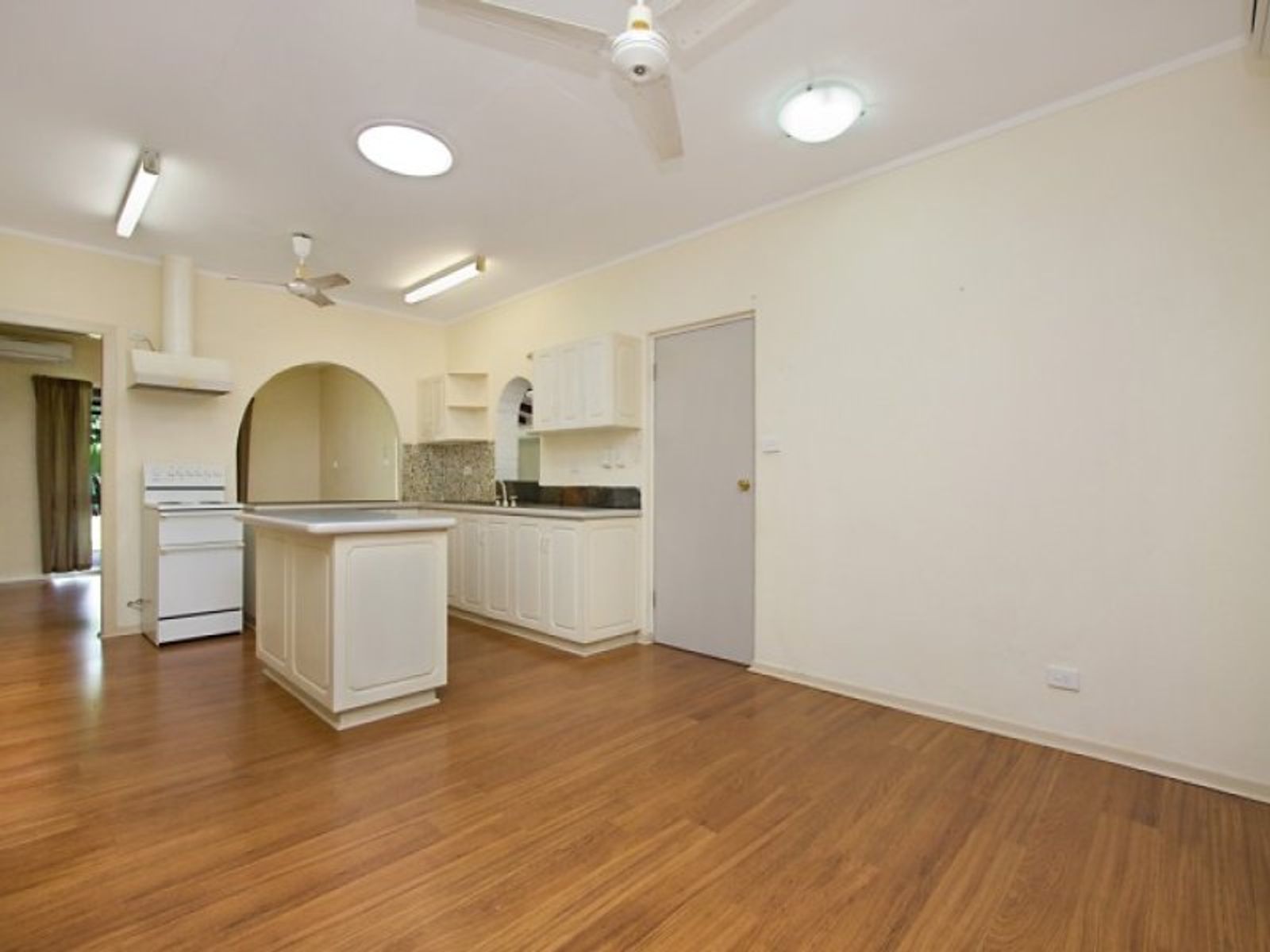 14 Oriole Street, Wulagi NT 0812, Wulagi - Thumbnail 5