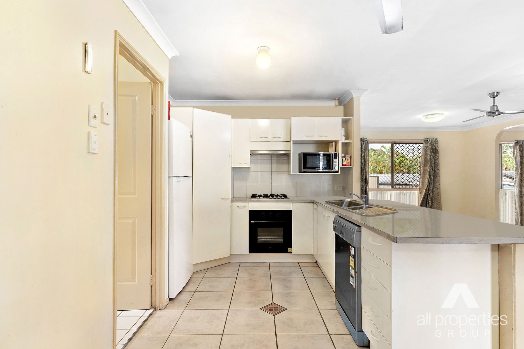 14 Sonorous Close, Regents Park QLD 4118, Regents Park - Thumbnail 2