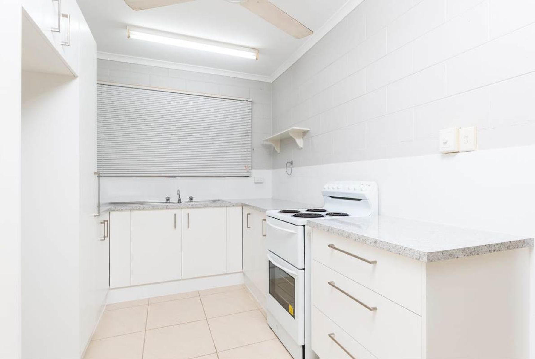11/150 Dick Ward Drive, Coconut Grove NT 0810, Coconut Grove - Thumbnail 2