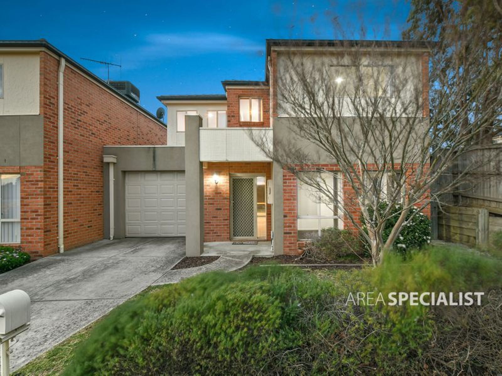 20 Melzak Way, Berwick, VIC 3806, Berwick - Thumbnail 2
