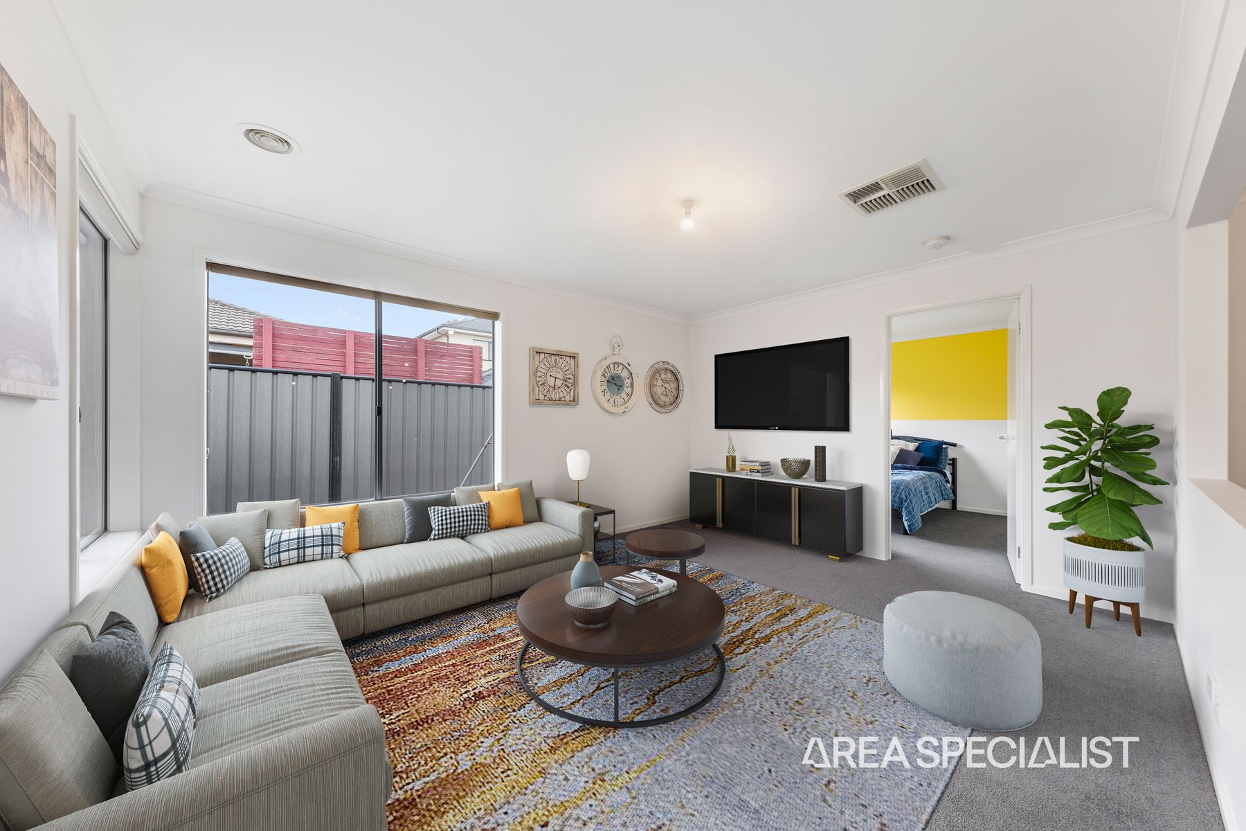 8 Westphalian Rise, Clyde North, VIC 3978, Clyde North - Thumbnail 3