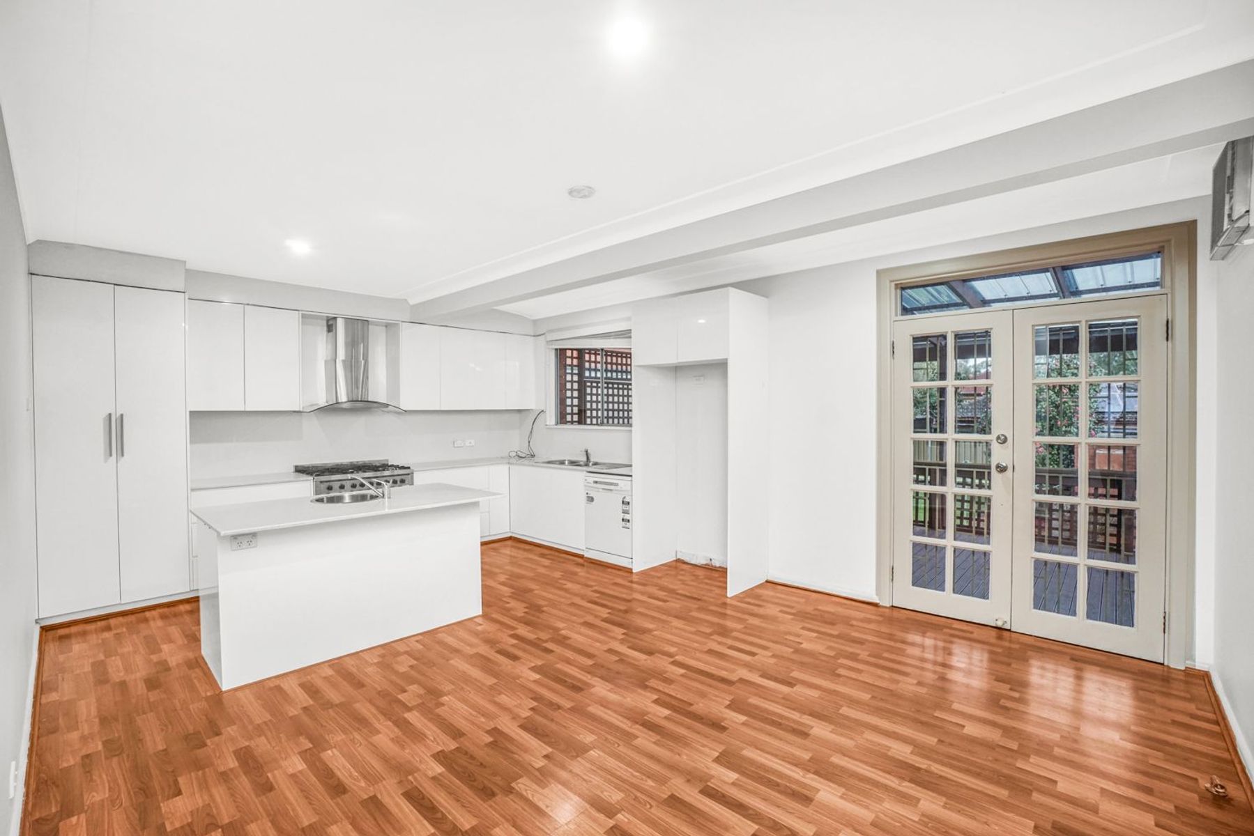 5 Metcalf Avenue, Carlingford NSW 2118, Carlingford - Thumbnail 3