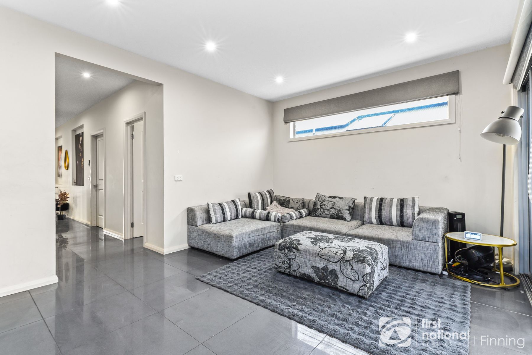 22 Mickleham Drive, Cranbourne North VIC 3977, Cranbourne North - Thumbnail 5