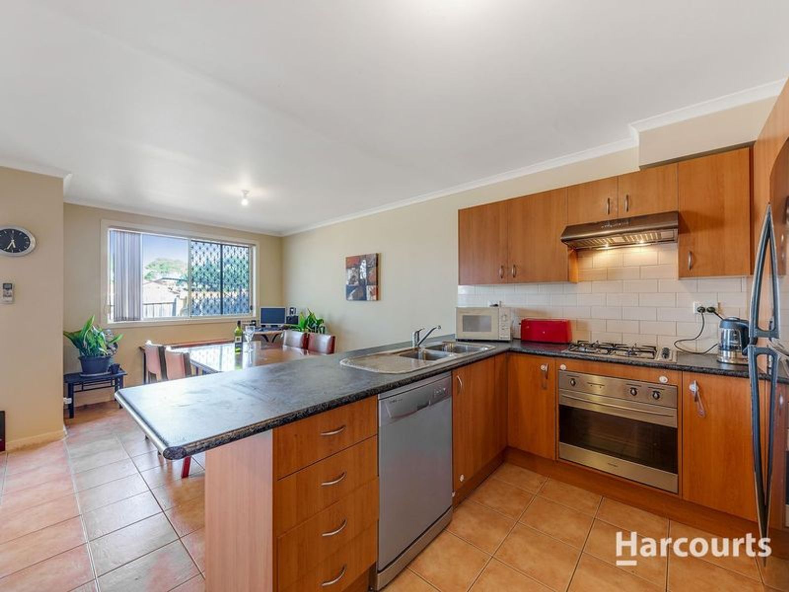 13/2 Silvertree Ave, Delahey, VIC 3037, Delahey - Thumbnail 4