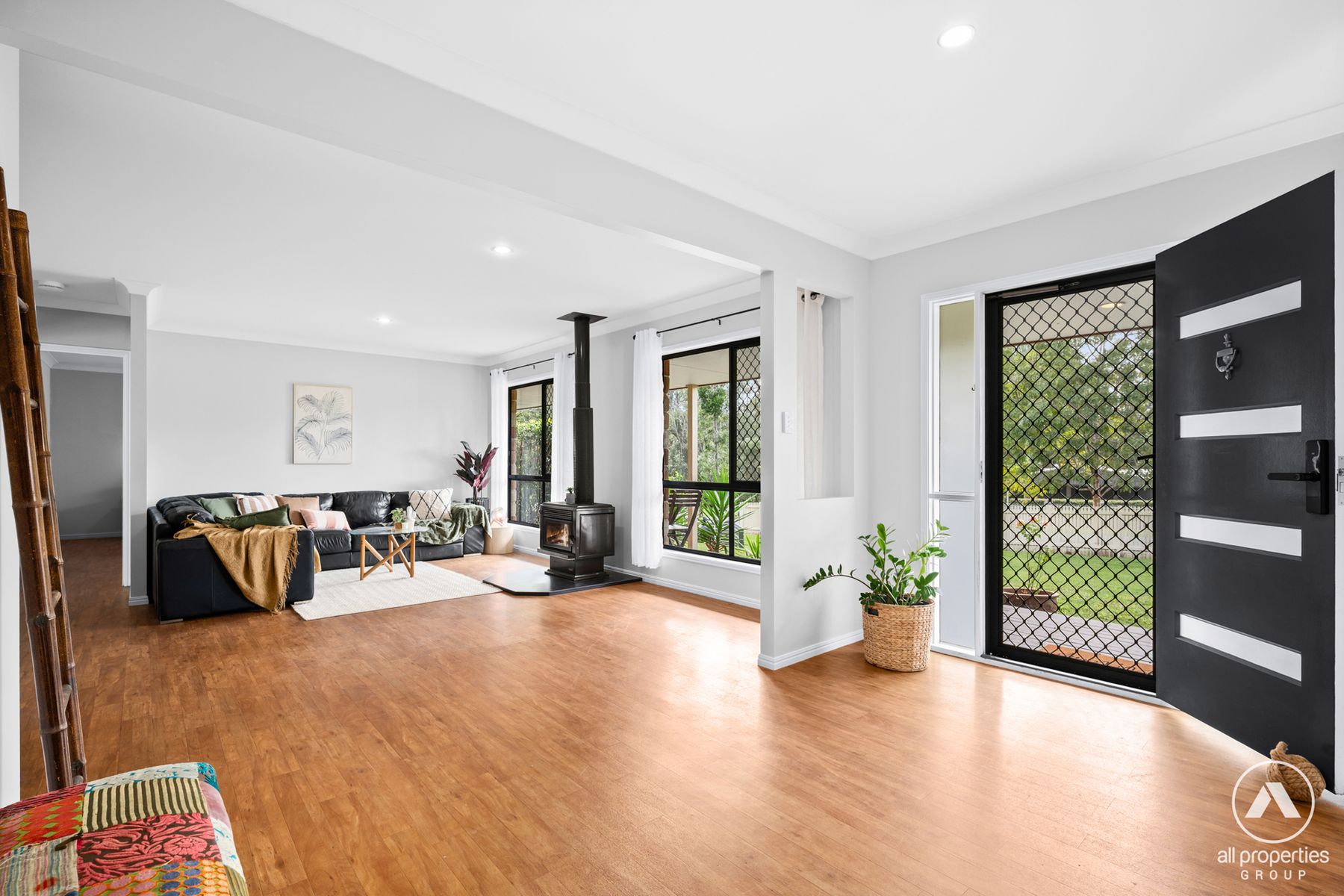 260-262 Equestrian Drive, New Beith QLD 4124, New Beith - Thumbnail 2