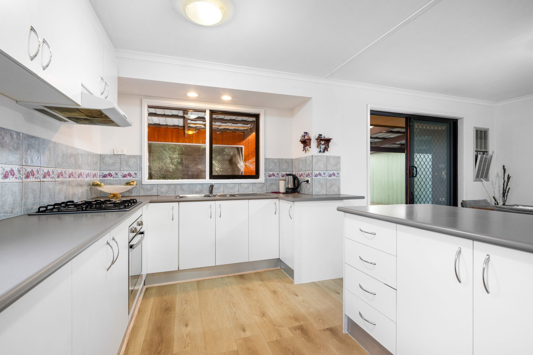 21 Cloverdale Drive, Corio, Corio - Thumbnail 2