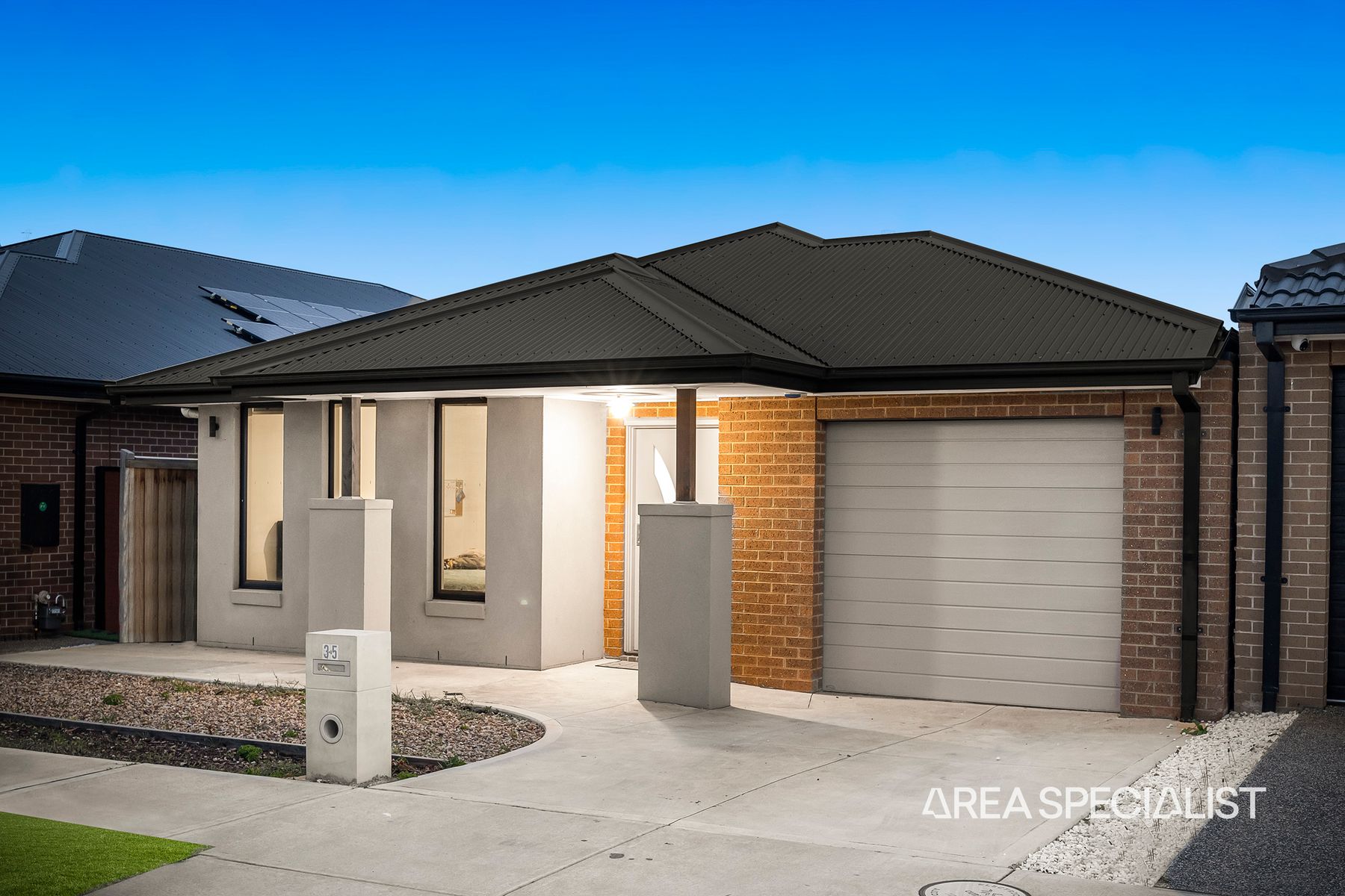 35 Skypac Street, Weir Views - Thumbnail 2