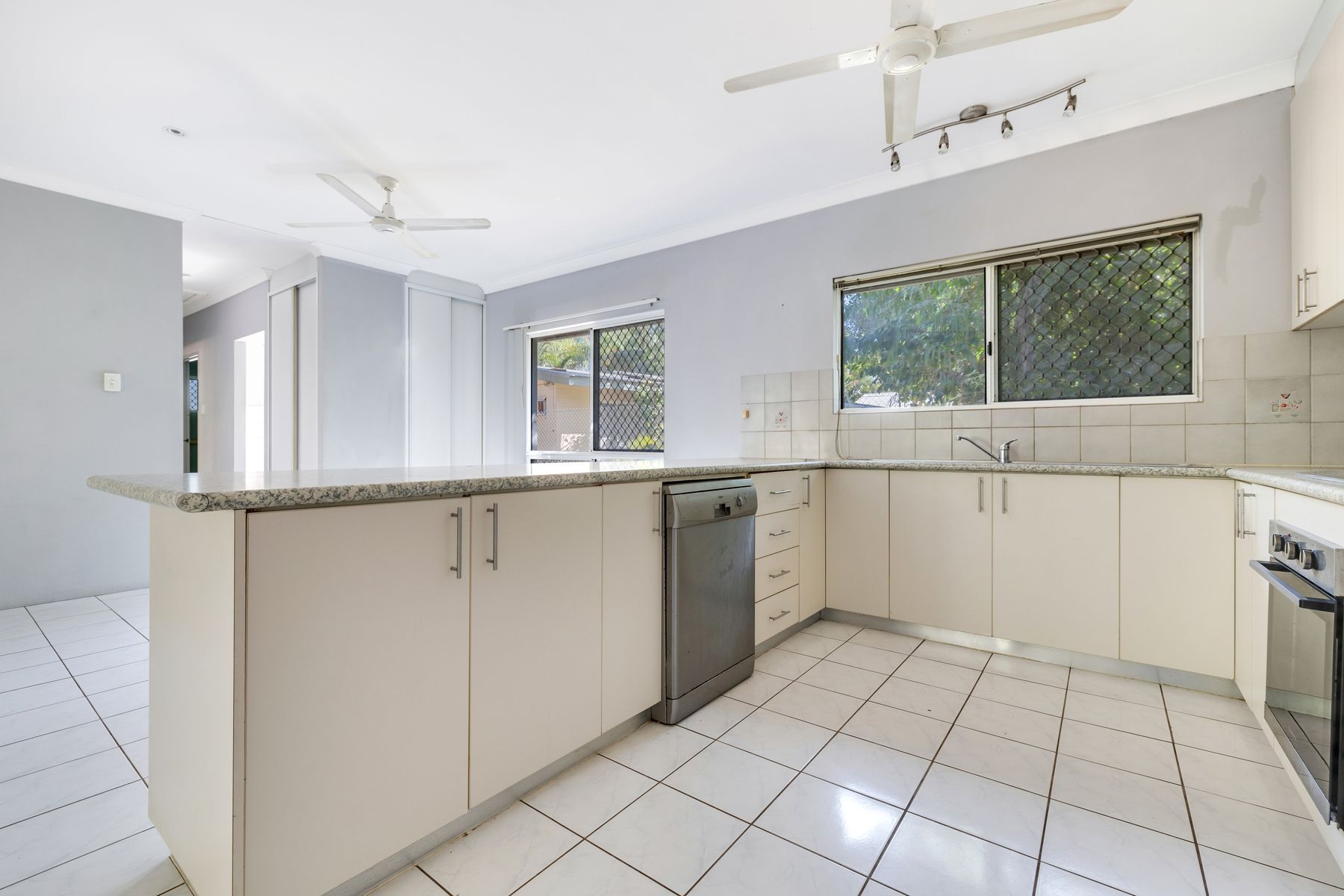 58 James Circuit, Woodroffe NT 0830, Woodroffe - Thumbnail 2