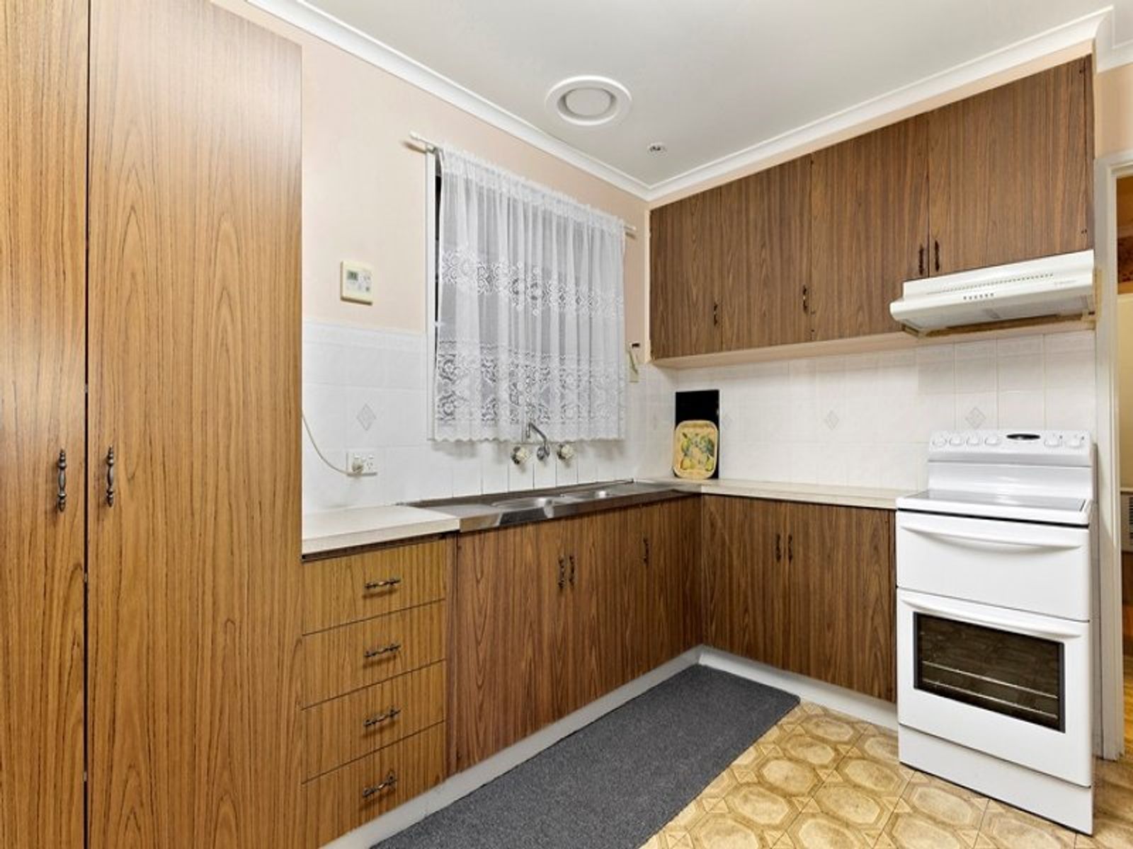 63 Kelvinside Road, Noble Park, VIC 3174, Noble Park - Thumbnail 4