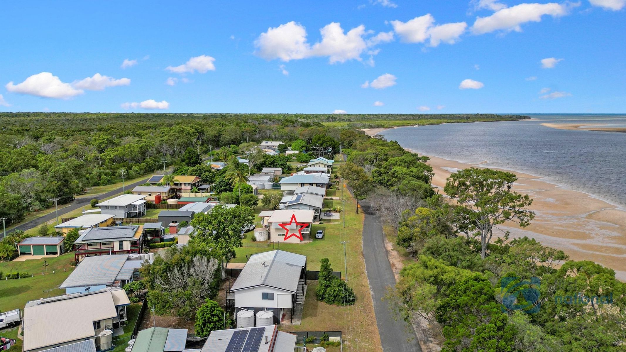 25 Walkers Point Esplanade, Woodgate - Image 1
