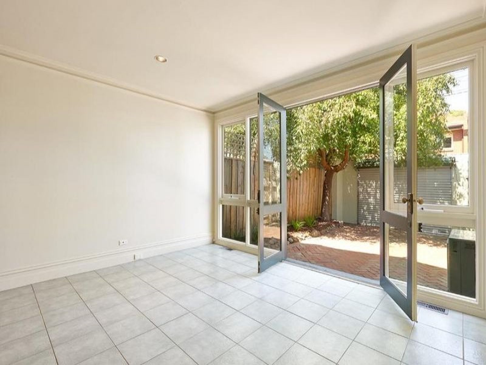 36 Newry Street, Fitzroy North - Thumbnail 7