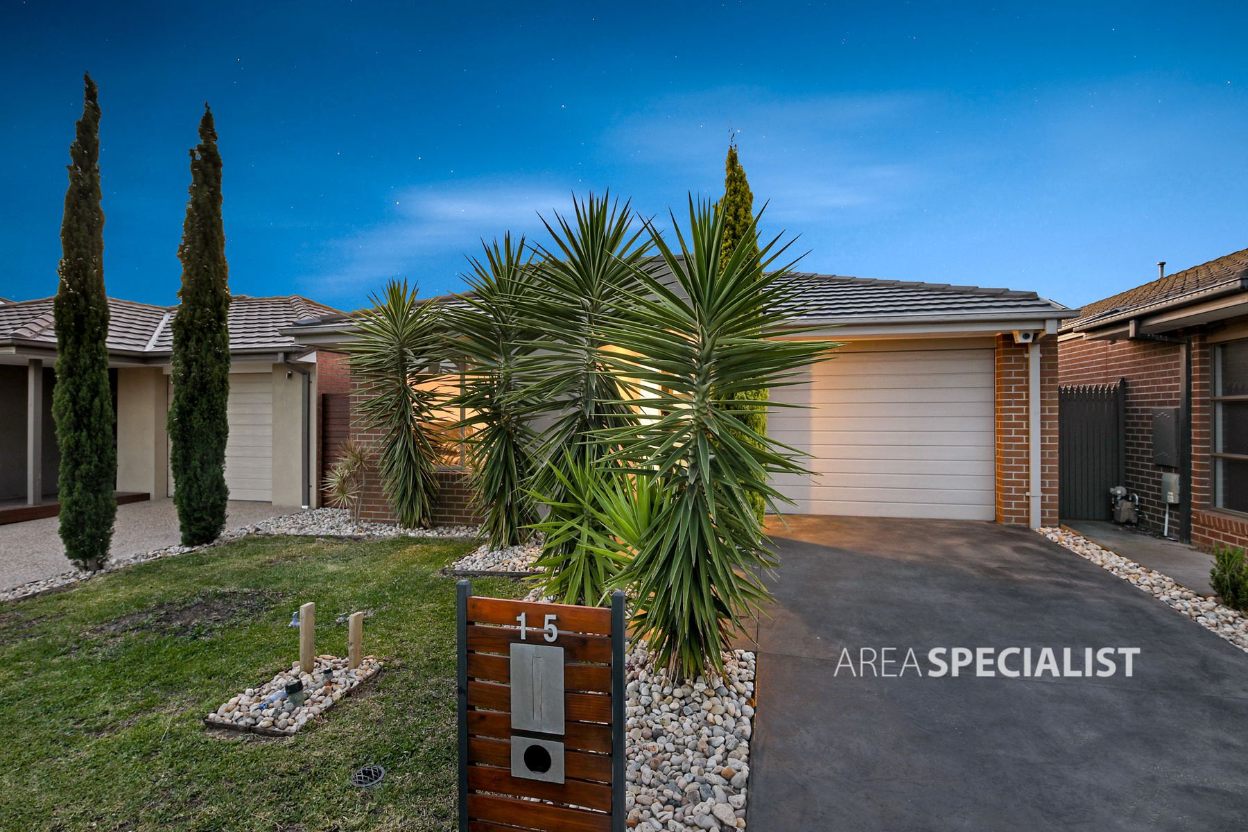 15 Dahlia Crescent, Keysborough, VIC 3173, Keysborough - Thumbnail 2