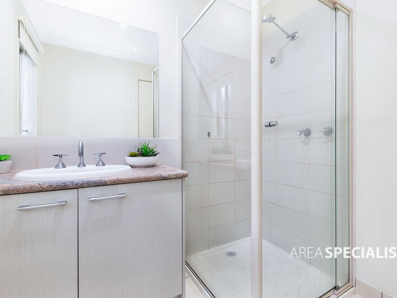 20 Cemetine Terrace, Cranbourne, VIC 3977, Cranbourne - Thumbnail 8