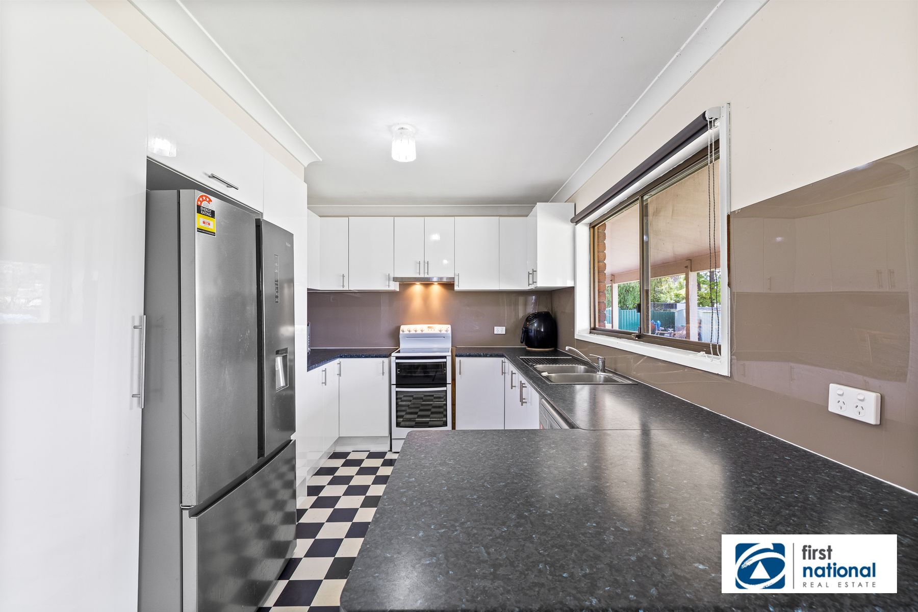 16 OAK STREET, Kootingal NSW 2352, Kootingal - Thumbnail 4