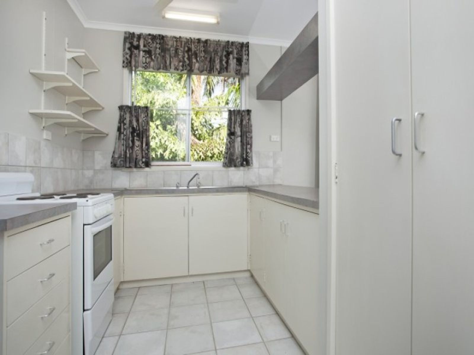 13 Killuppa Crescent, Leanyer NT 0812, Leanyer - Thumbnail 2