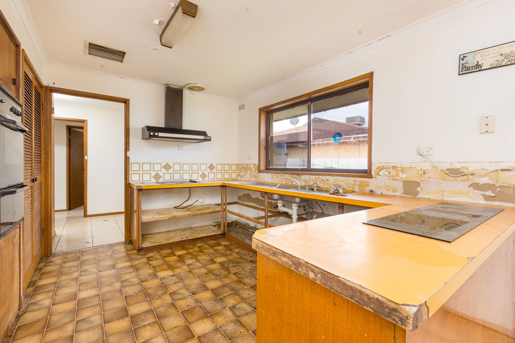 11 Dennis Avenue, Mildura, VIC 3500, Mildura - Thumbnail 2