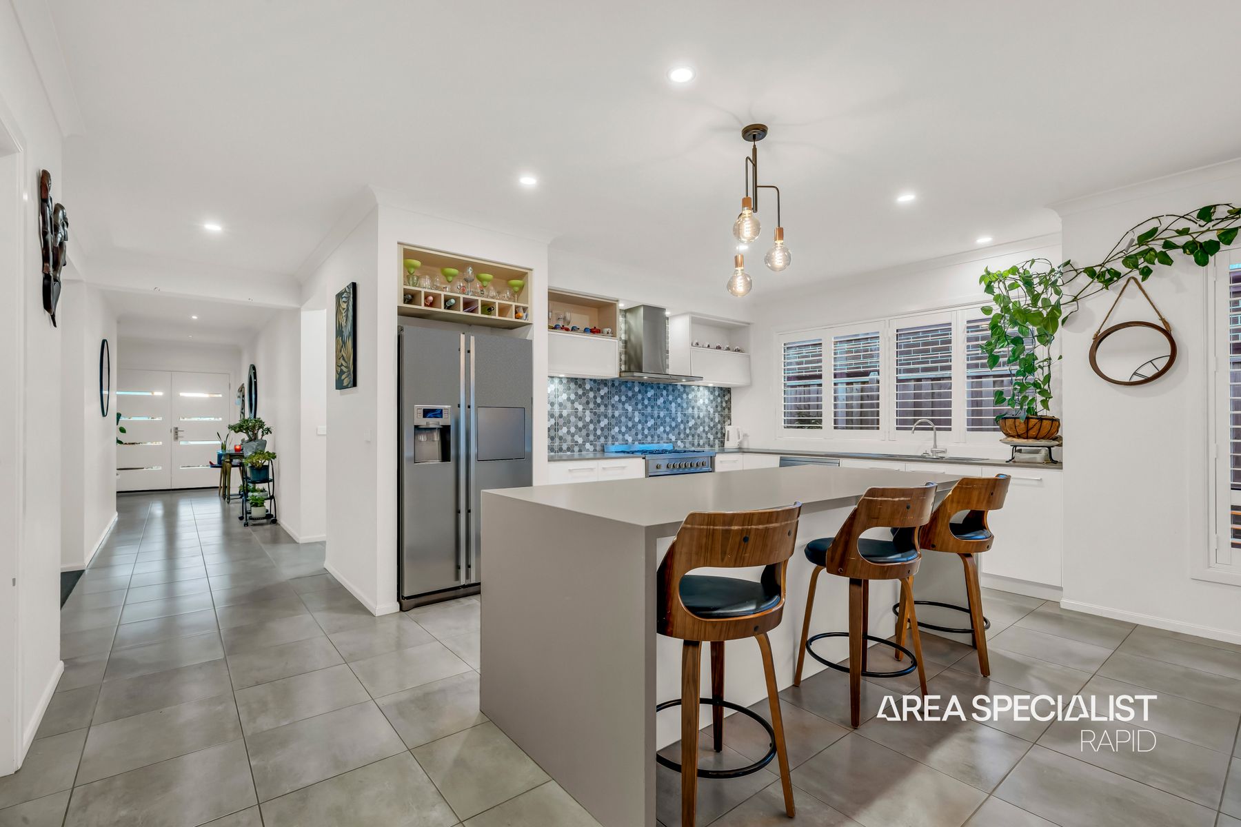 17 Picnic Avenue, Clyde North, Clyde North - Thumbnail 8