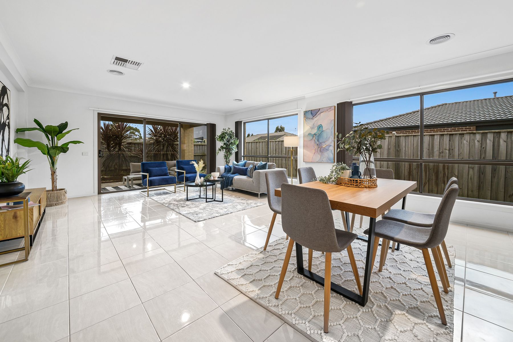 53 Mickleham Drive, Cranbourne North, VIC 3977, Cranbourne North - Thumbnail 3
